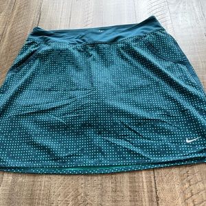 Nike dri-fit skort medium
